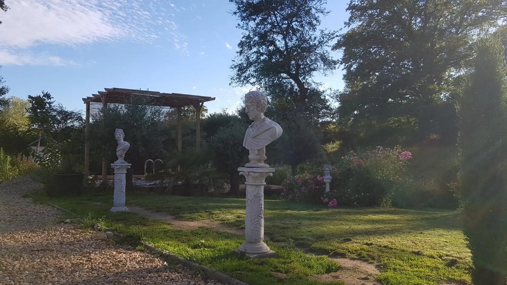 Bed and Breakfast La Perle Secrete à Theneuille France